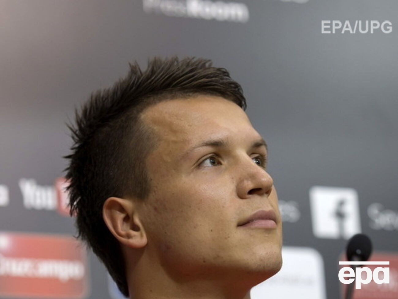 После успешного дебюта в "Севилье" Евгений Коноплянка на дал комментарий российским СМИ