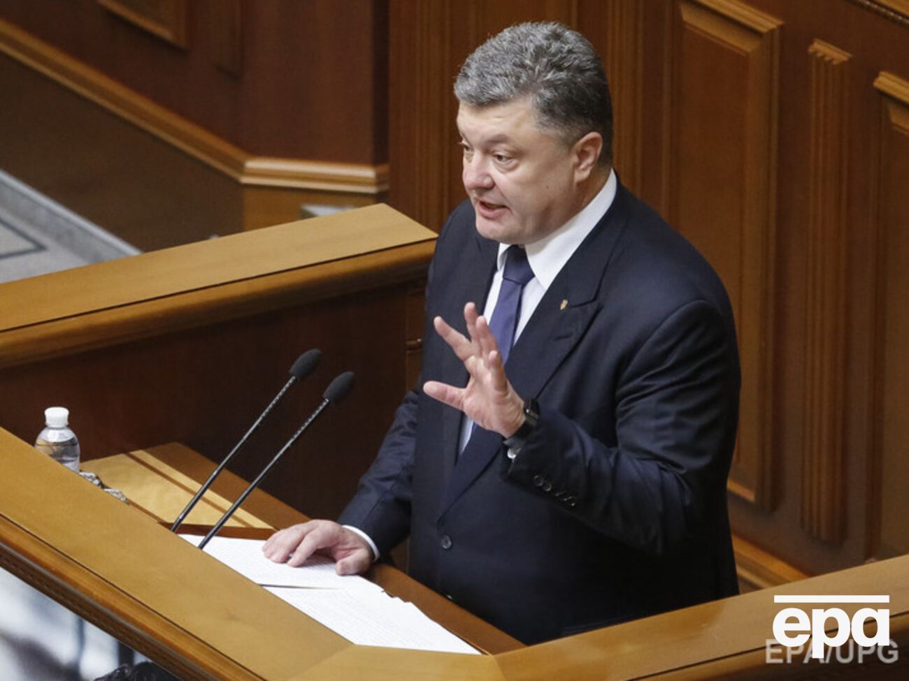 Порошенко отстранил от обязанностей двух глав РГА