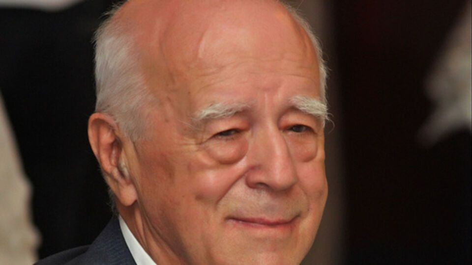 Виталий Коротич: Понятия не имею, где Янукович живет или скрывается, у меня нет возможностей выяснить это, но хочется узнать, как он относится к происходящему, "разговорить" его