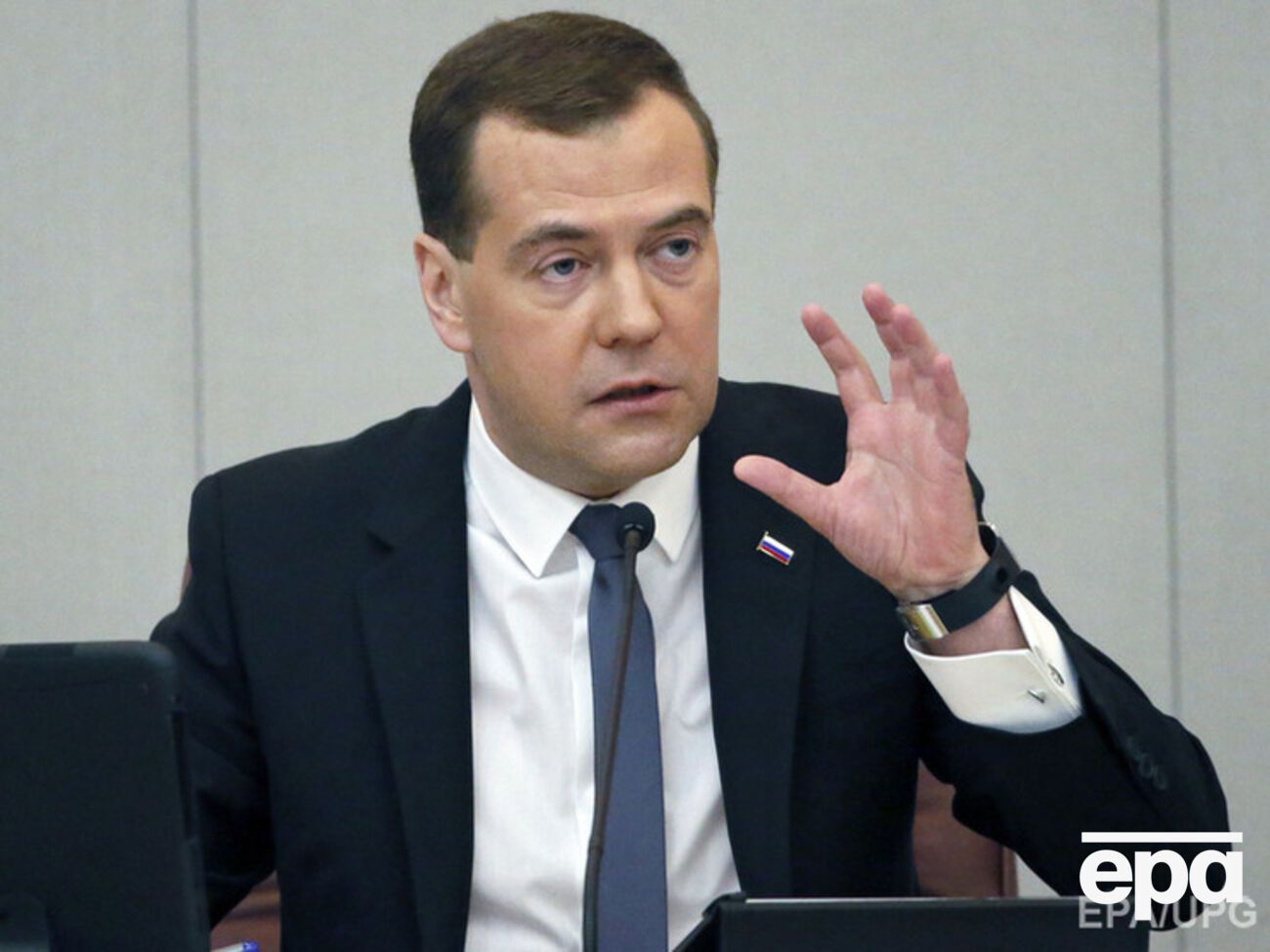 Дмитрий Медведев объяснил, что санкции против Украины могут вступить в силу с 2016 года