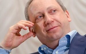 Слава Рабинович: Девальвация рубля связана с экономической политикой и преступными геополитическими авантюрами режима Путина