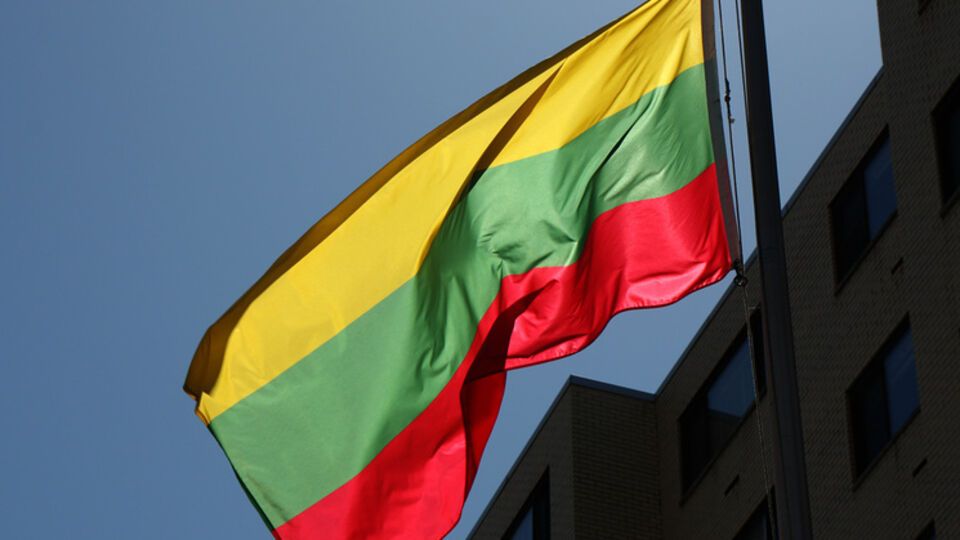 Литовским дипломатам уже второй раз подают документы, где украинские регионы указаны частью России