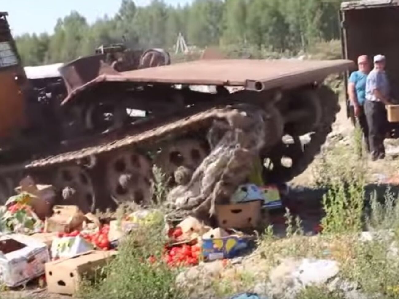 Российское общество разделилось во мнении, правильно ли уничтожать санкционные продукты