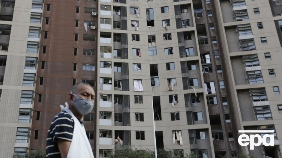 Из-за взрыва в домах в радиусе нескольких километров вылетели окна, сгорели сотни машин, которые находились на стоянках