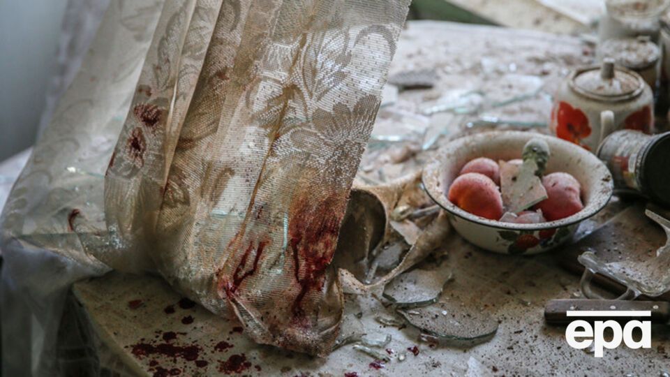 В результате обстрелов на Донбассе ранения получают и военные, и мирные жители