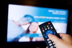 Каждый пятый респондент придерживается мнения, что "телевидение дает убогое и искаженное представление о событиях в мире"