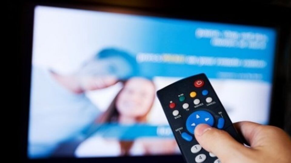 Каждый пятый респондент придерживается мнения, что "телевидение дает убогое и искаженное представление о событиях в мире"