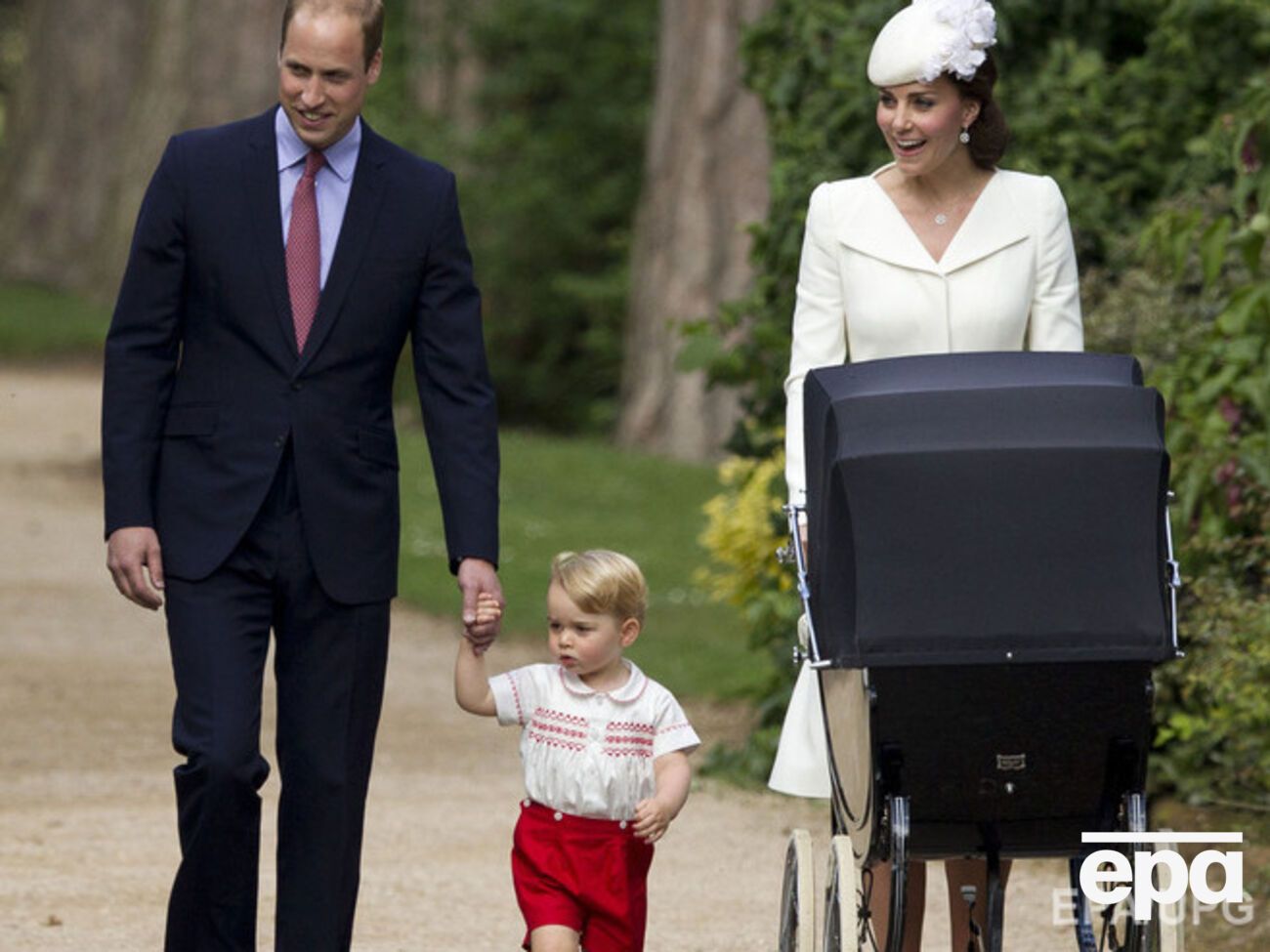 Папарацци охотятся на новые изображения принца Джорджа