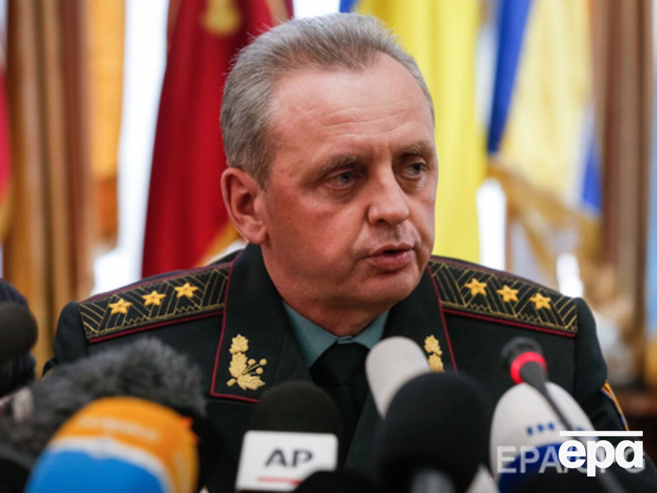 Муженко:&nbsp;К сожалению, о боях под Луганском народ не вспоминает, хотя там был продемонстрирован беспрецедентный героизм