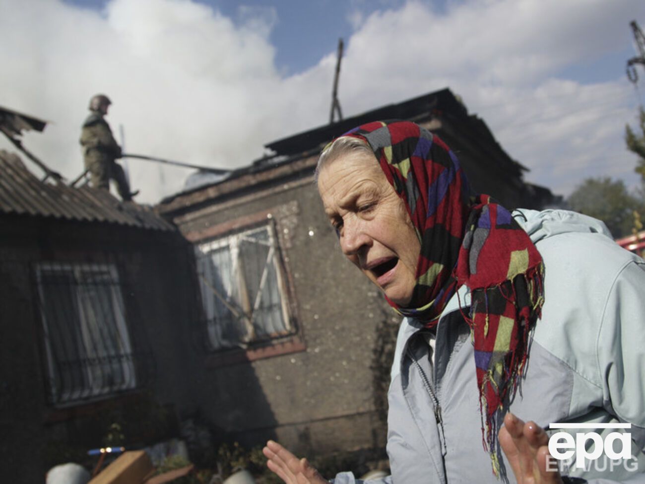 На территории шахты им. Артема были найдены тела двоих мужчин с осколочными ранениями