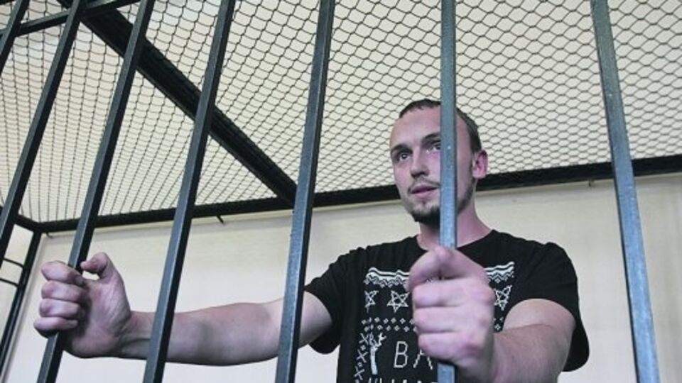 Обвиняемому в убийстве Бузины Денису Полищуку стало плохо во время судебного заседания