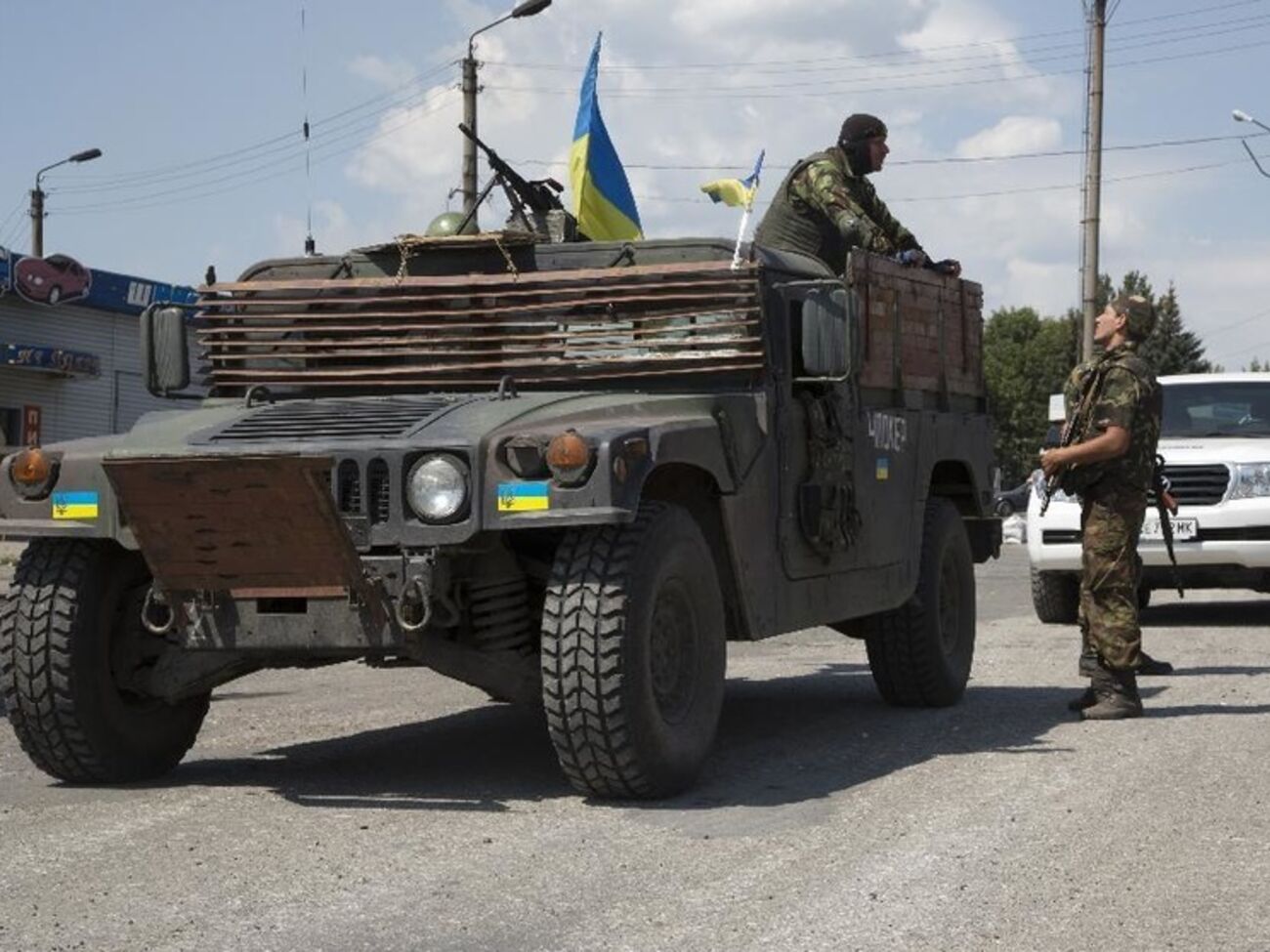 Доник:&nbsp;На поддержку выехала мобильная группа и десантники на хаммере с крупным калибром