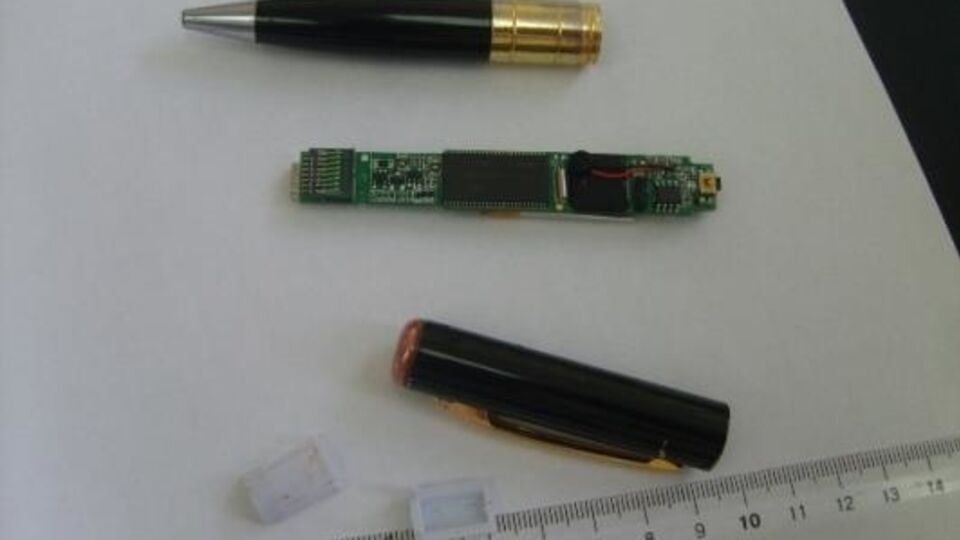 В районе ЧАЭС нашли ручку со скрытой видеокамерой, отверстием под микрофон и выходом для карты памяти.