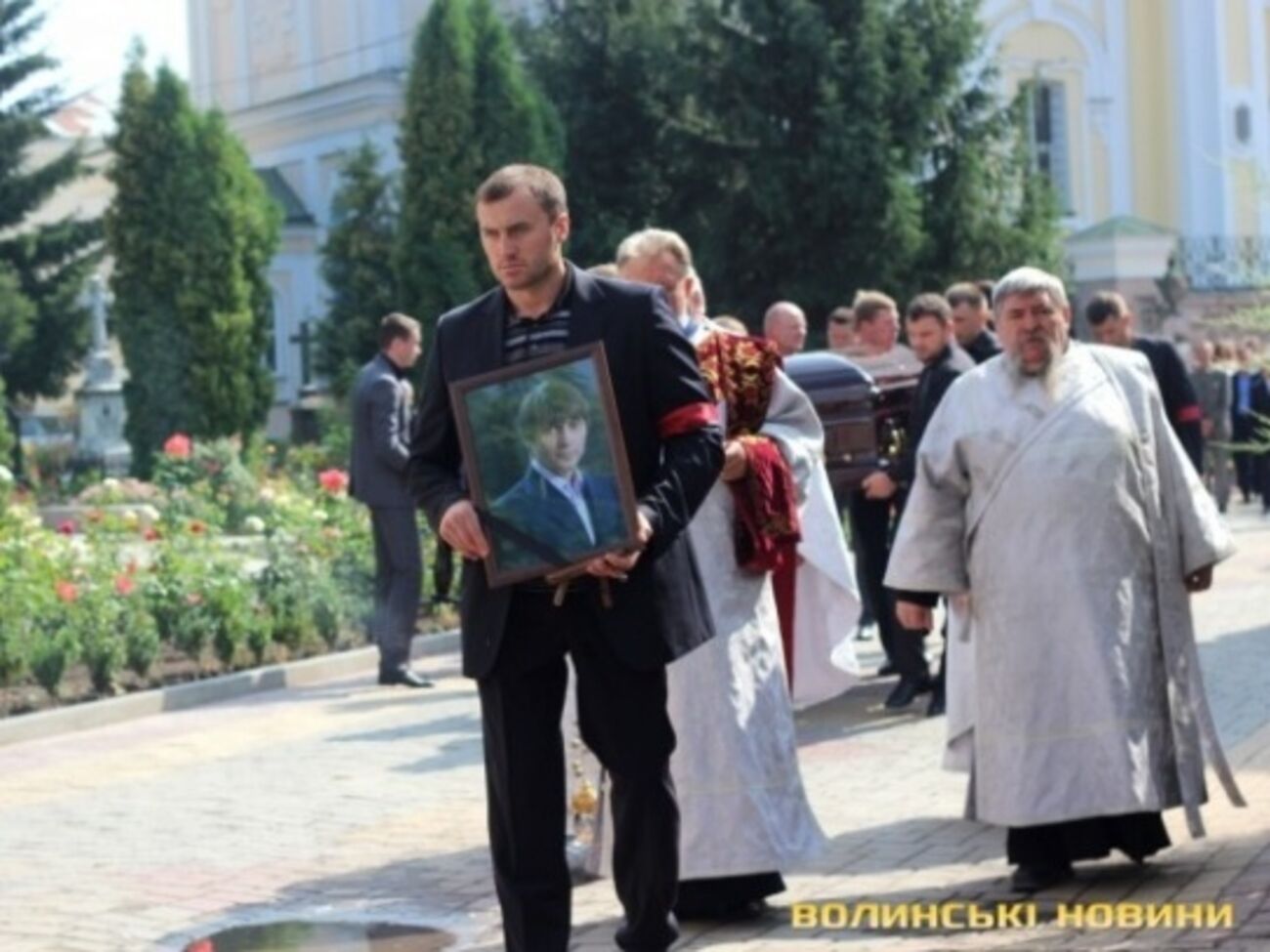 Народного депутата Игоря Еремеева похоронили в родном селе Острожец