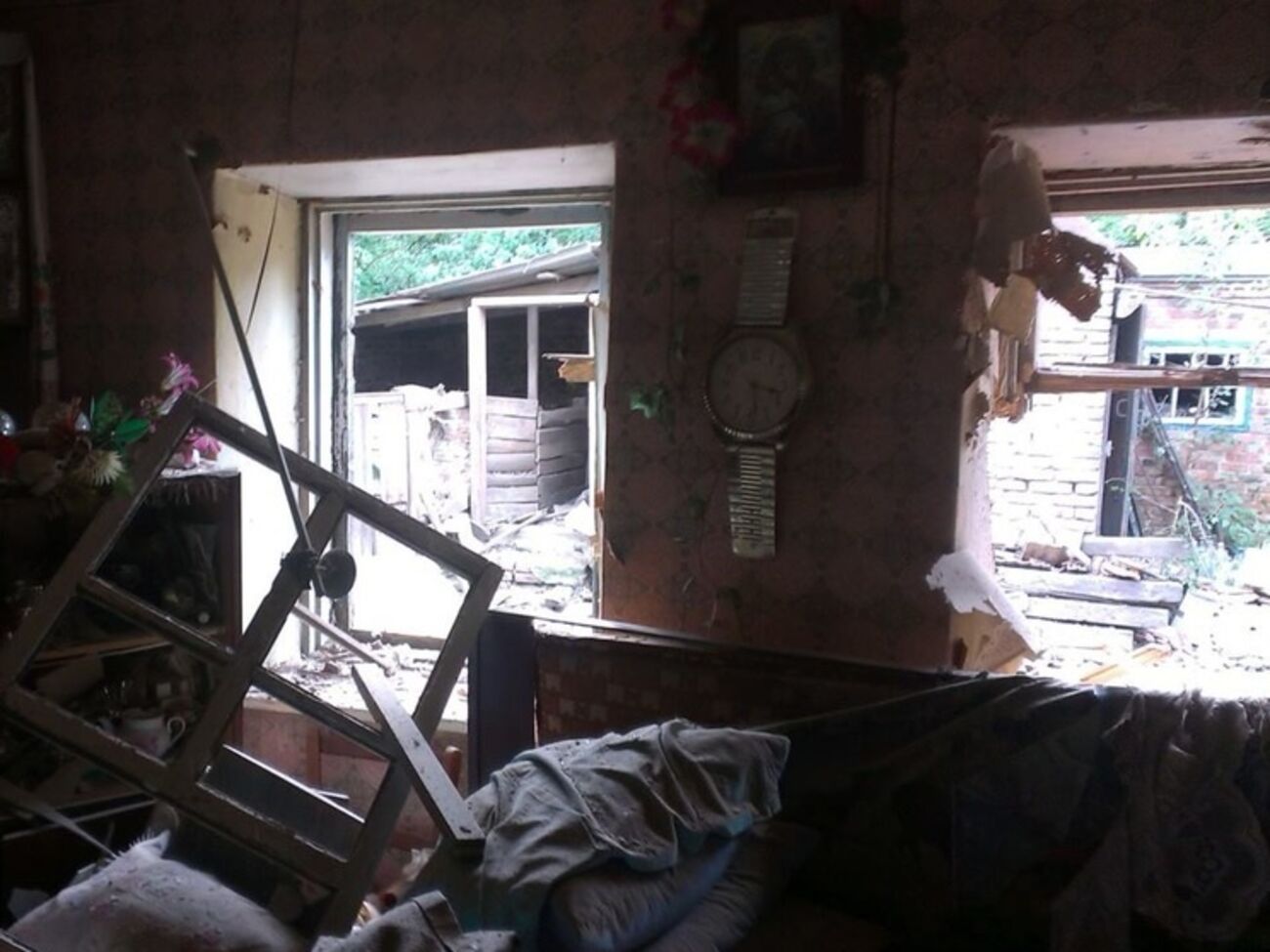 Последствия обстрелов боевиков