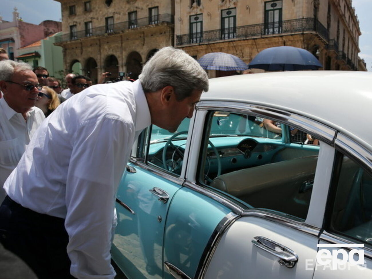 Керри совершил визит на Кубу