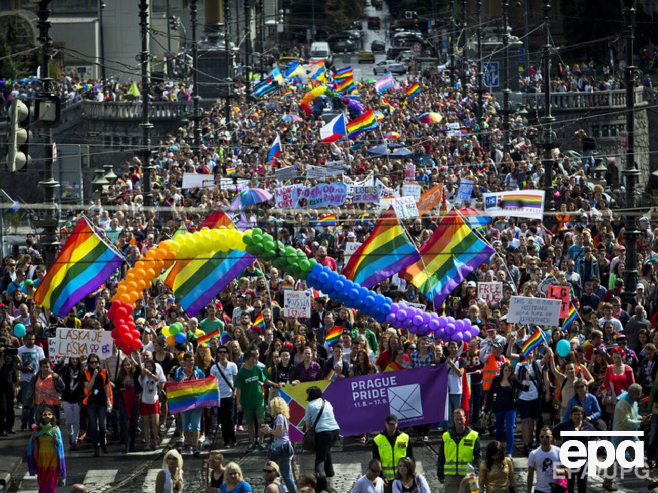 В Праге прошел гей-парад