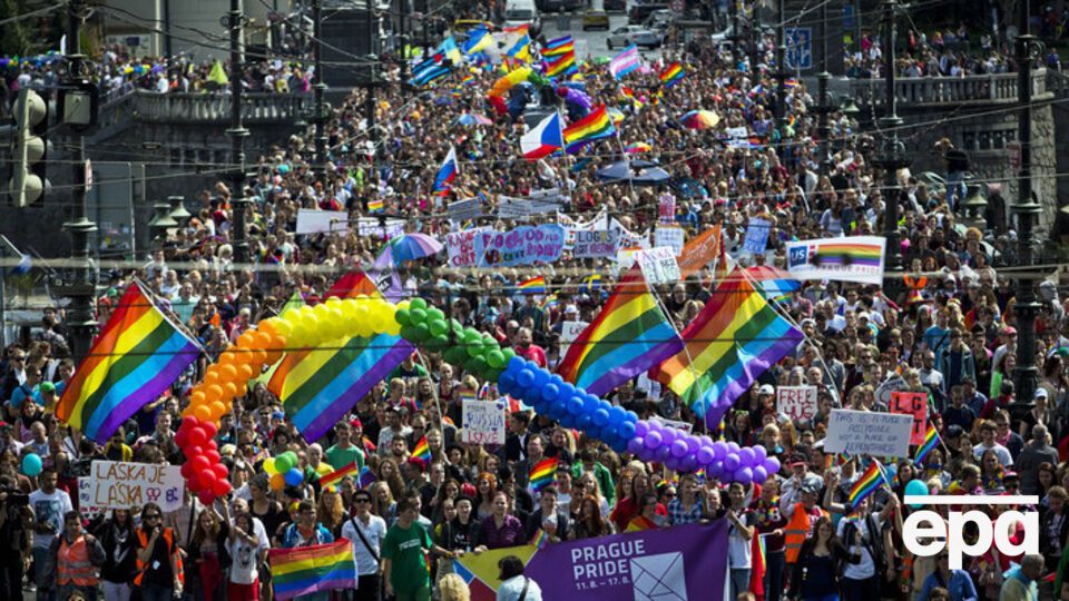 В Праге прошел гей-парад