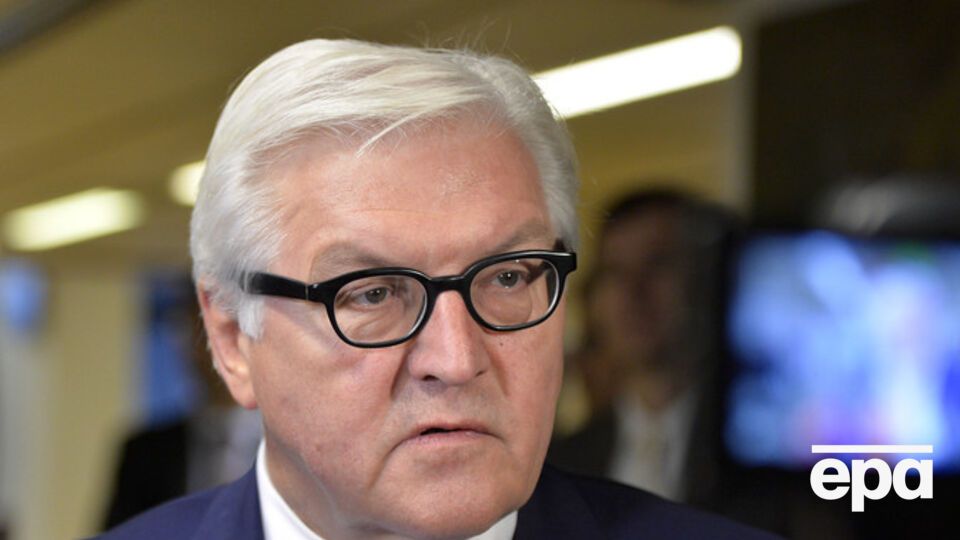 Штайнмайер назвал ситуацию на Донбассе взрывоопасной