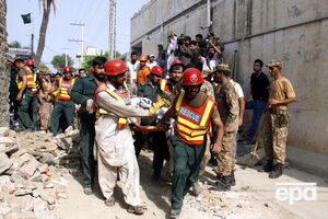 Из-за взрыва бомбы девять человек погибли, 20 еще находятся под завалами
