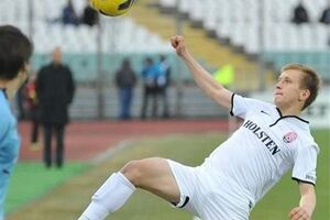 "Заря" вышла на второе место