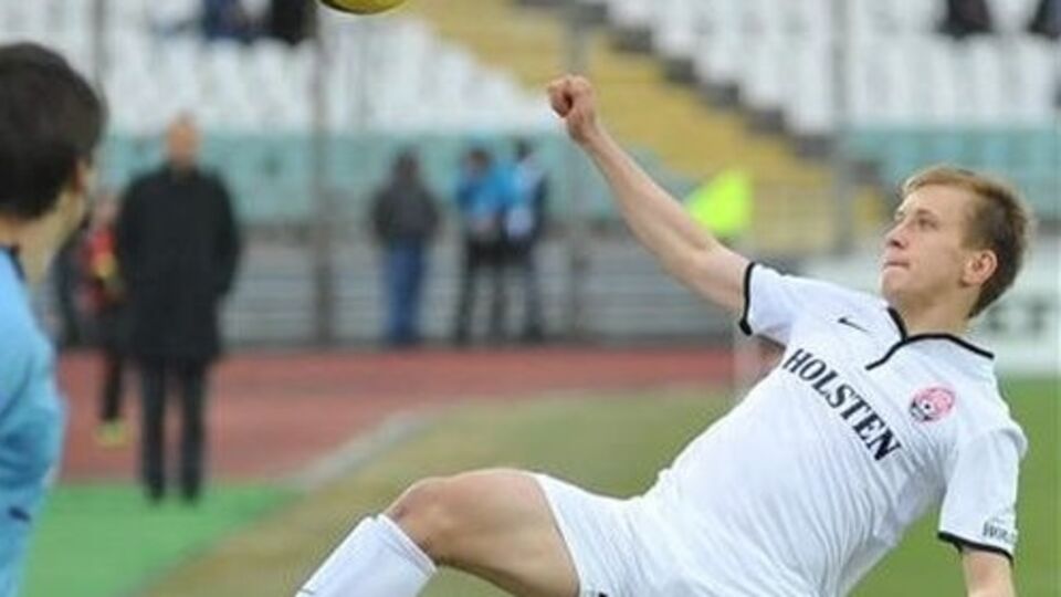 "Заря" вышла на второе место