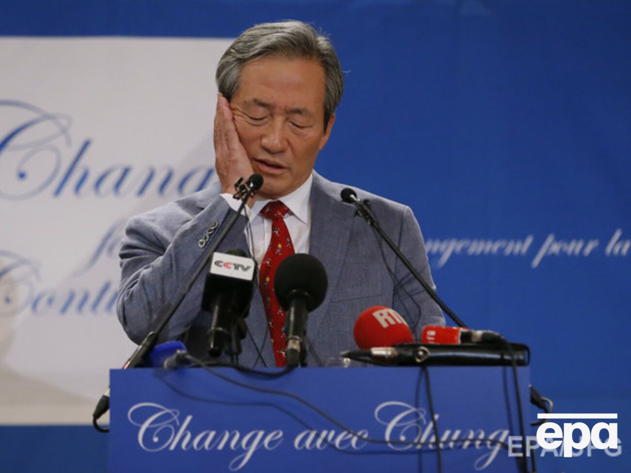 Монджун раскритиковал Блаттера, заявив, что это теперь модно