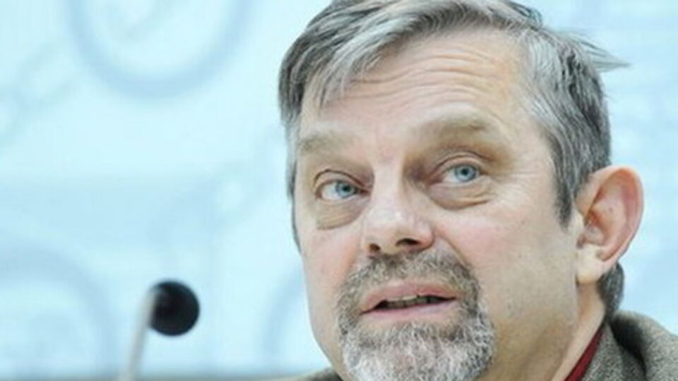 Политолог Небоженко: Слухи об отставке Яценюка безосновательны. Судя по телодвижениям его команды, я не верю, что он уйдет