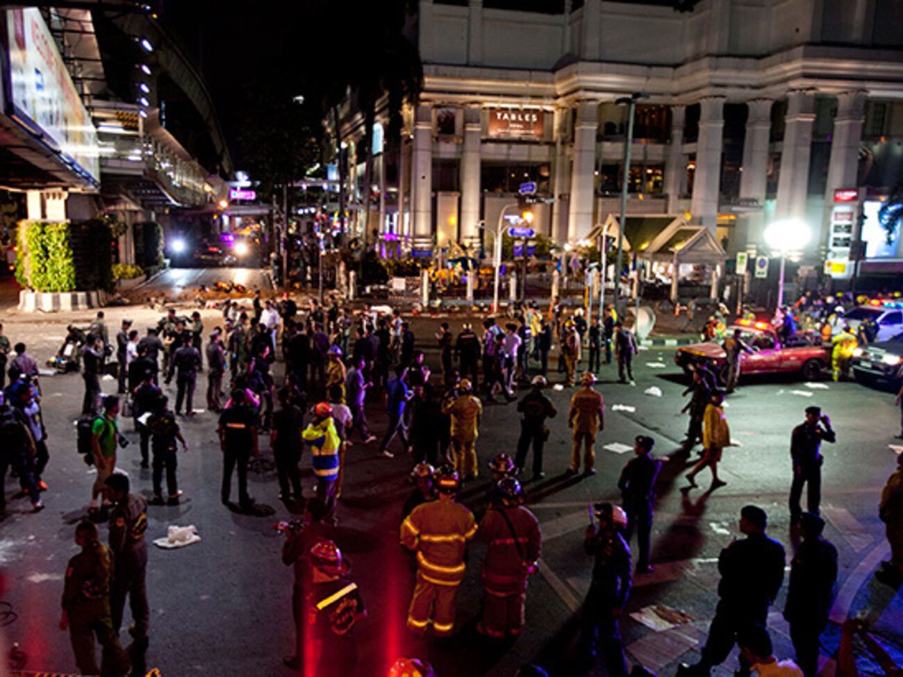 Причиной взрыва стала самодельная бомба, заложенная в храме