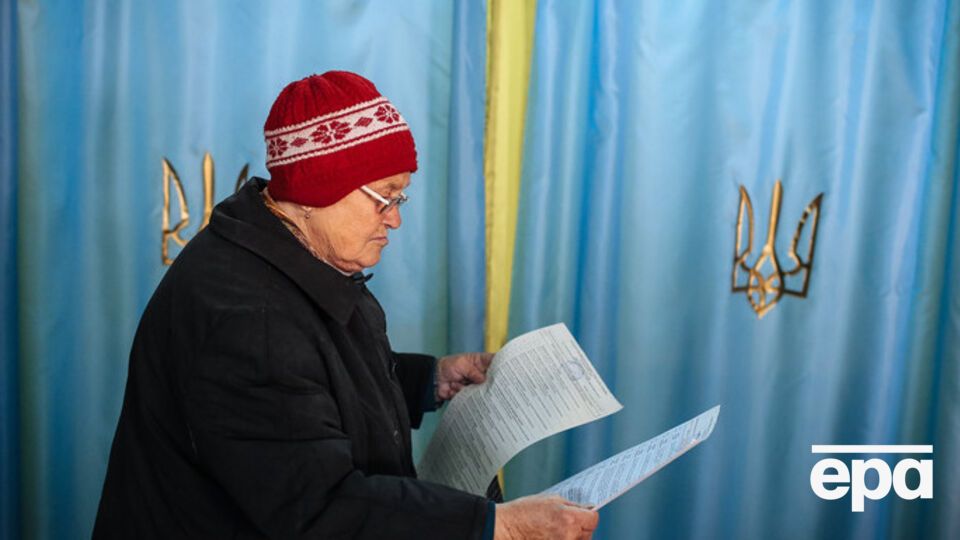 Блок Порошенко, "Народный фронт" и УДАР собираются идти на местные выборы вместе