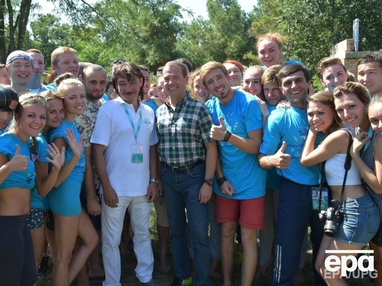 Путин и Медведев посетили аннексированный Россией Крым. Фоторепортаж