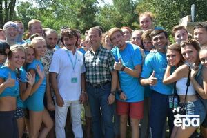 Путин и Медведев посетили аннексированный Россией Крым. Фоторепортаж