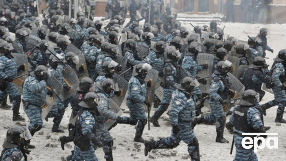 20 февраля 2014 года на улице Институтской в Киеве бойцы "Беркута" применили огнестрельное оружие против митингующих