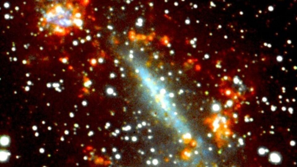 Эта галактика является самым близким к нам объектом подобного рода