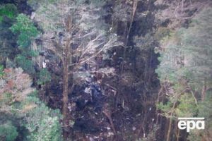 Спасатели продолжают поисковые работы на месте авиакатастрофы