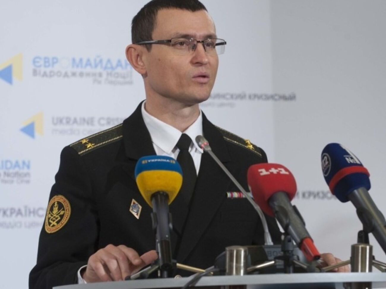 Селезнев: Россия оказывает давление на украинскую сторону, скапливая у границ войска