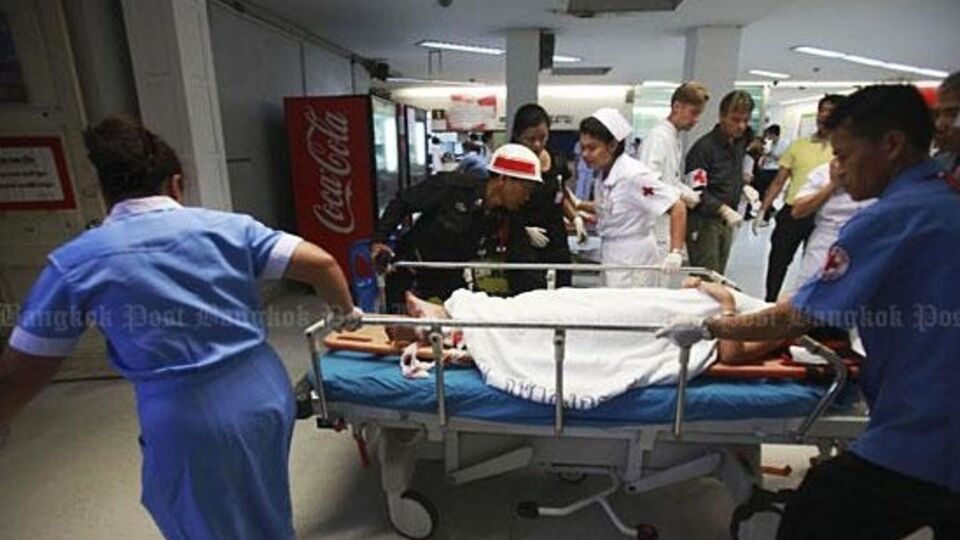 Тайские медики борются за жизнь и здоровье пострадавших от взрыва, самому юному из которых пять лет