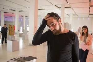 Лидер православного движения "Божья воля" Дмитрий Энтео на выставке "Скульптуры, которых мы не видим" в московском Манеже