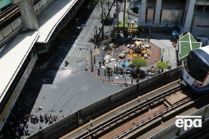 На месте происшествия работает полиция