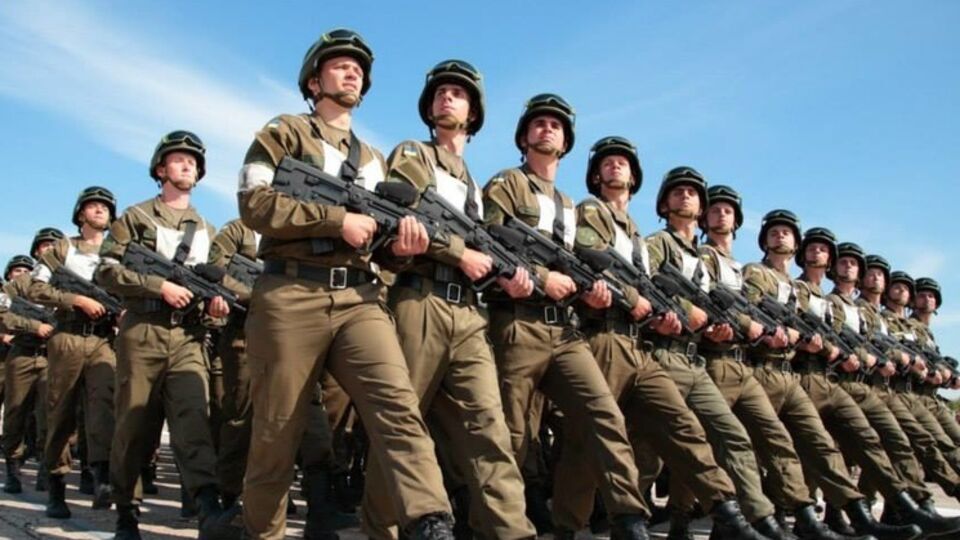 Военные продолжают репетиции марша ко Дню Независимости Украины