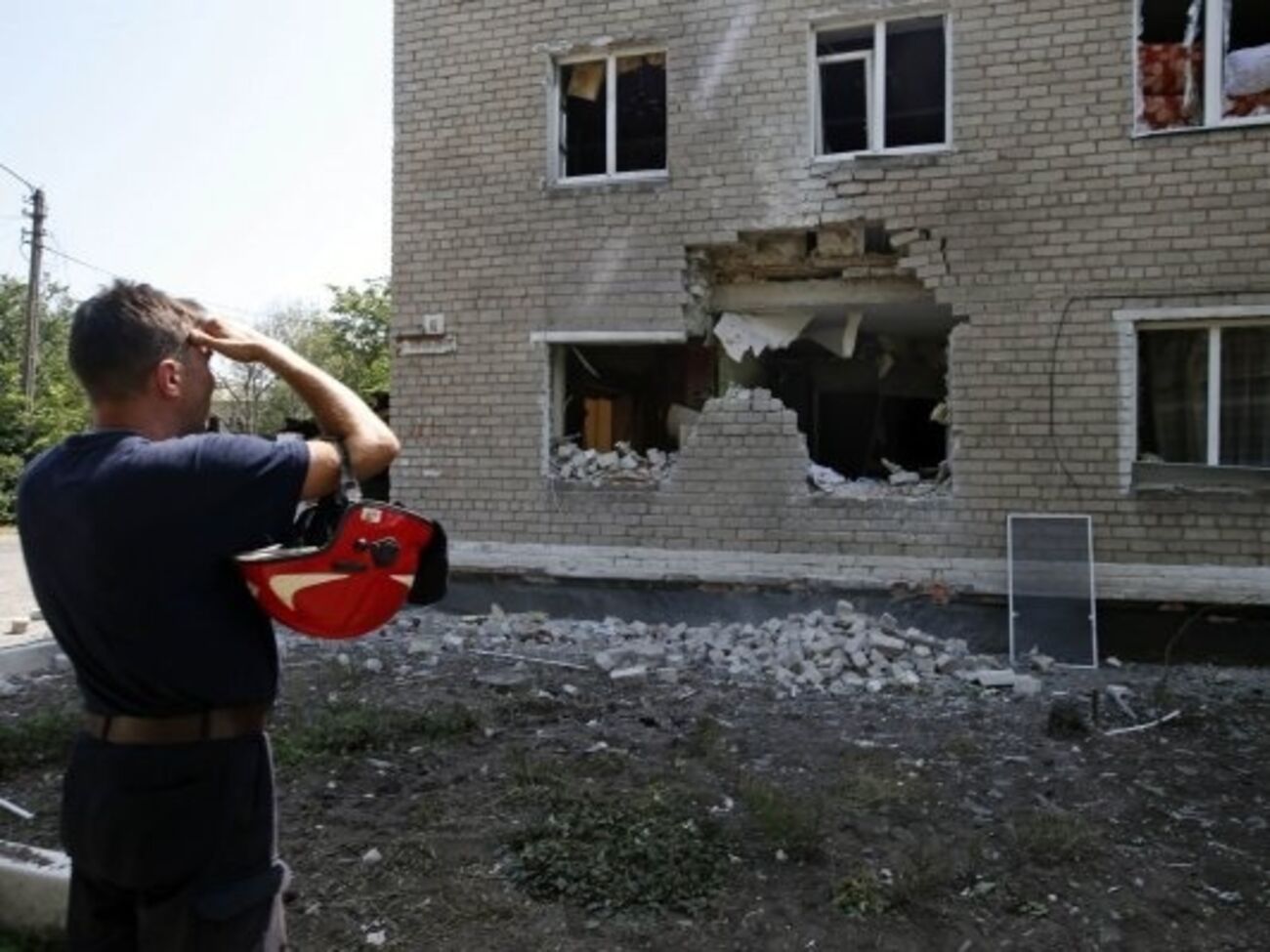 Боевики продолжают обстреливать Марьинку