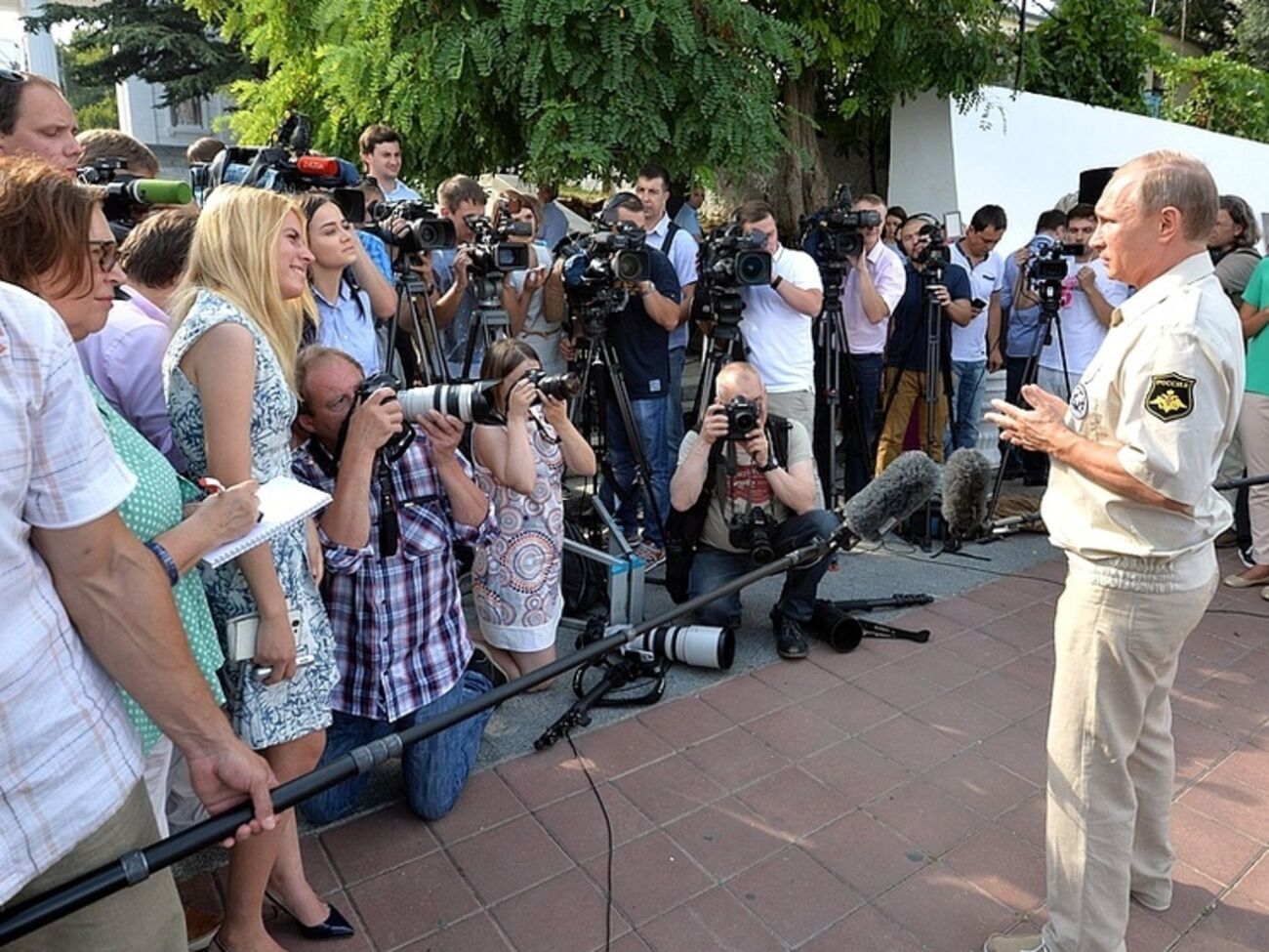 Владимир Путин не захотел комментировать резкие заявления Петра Порошенко