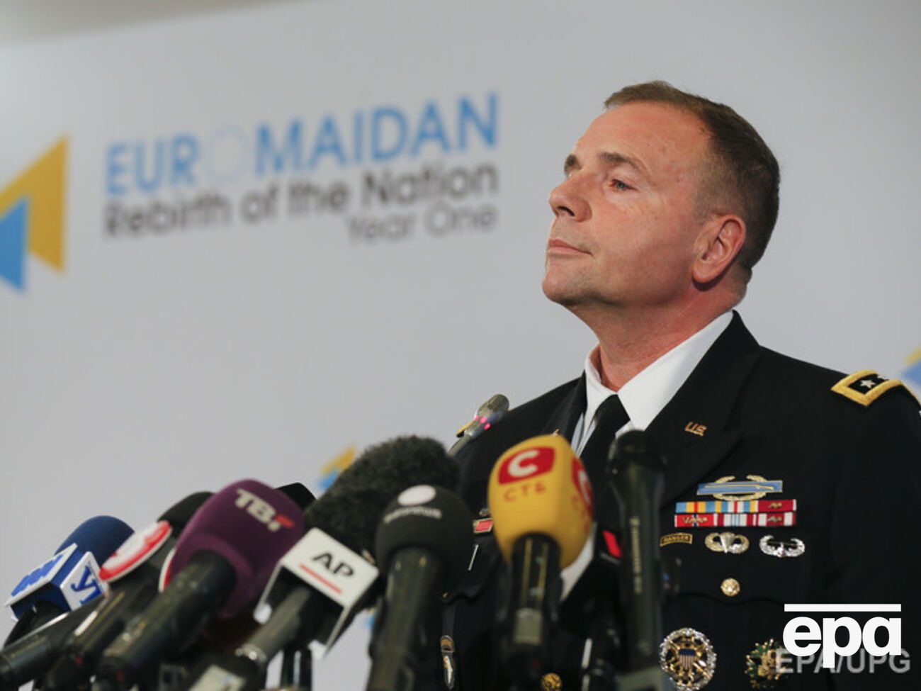 Генерал-лейтенант Бен Ходжес вдохновлен опытом и мастерством украинских военнослужащих, с которыми он встретился на совместных учениях