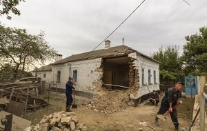 Последствия обстрела поселка Сартана, который находится вблизи Мариуполя