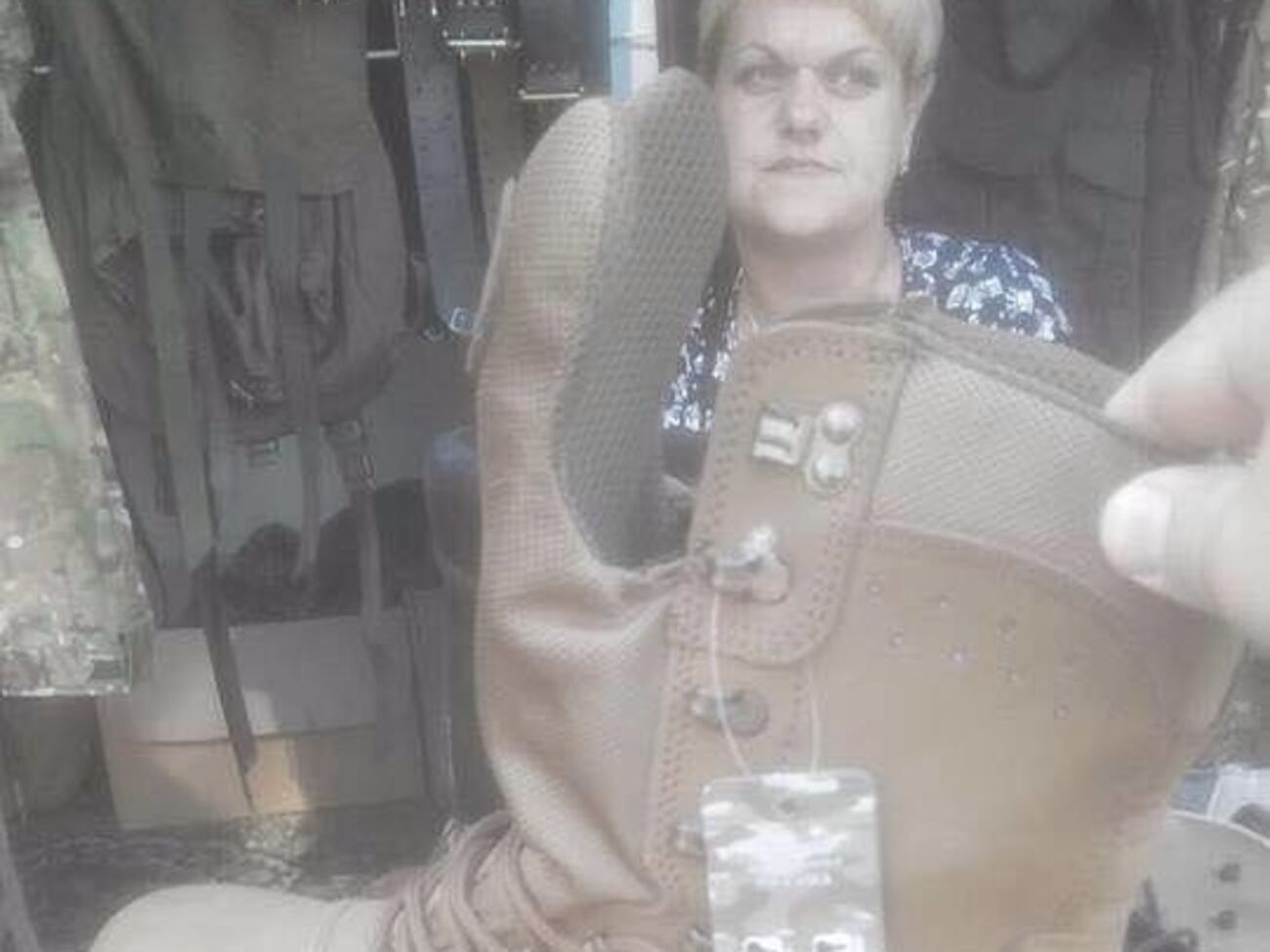 Бирюков:&nbsp;Военнослужащий, который принес новые берцы ВСУ на рынок, --- подонок и мразь