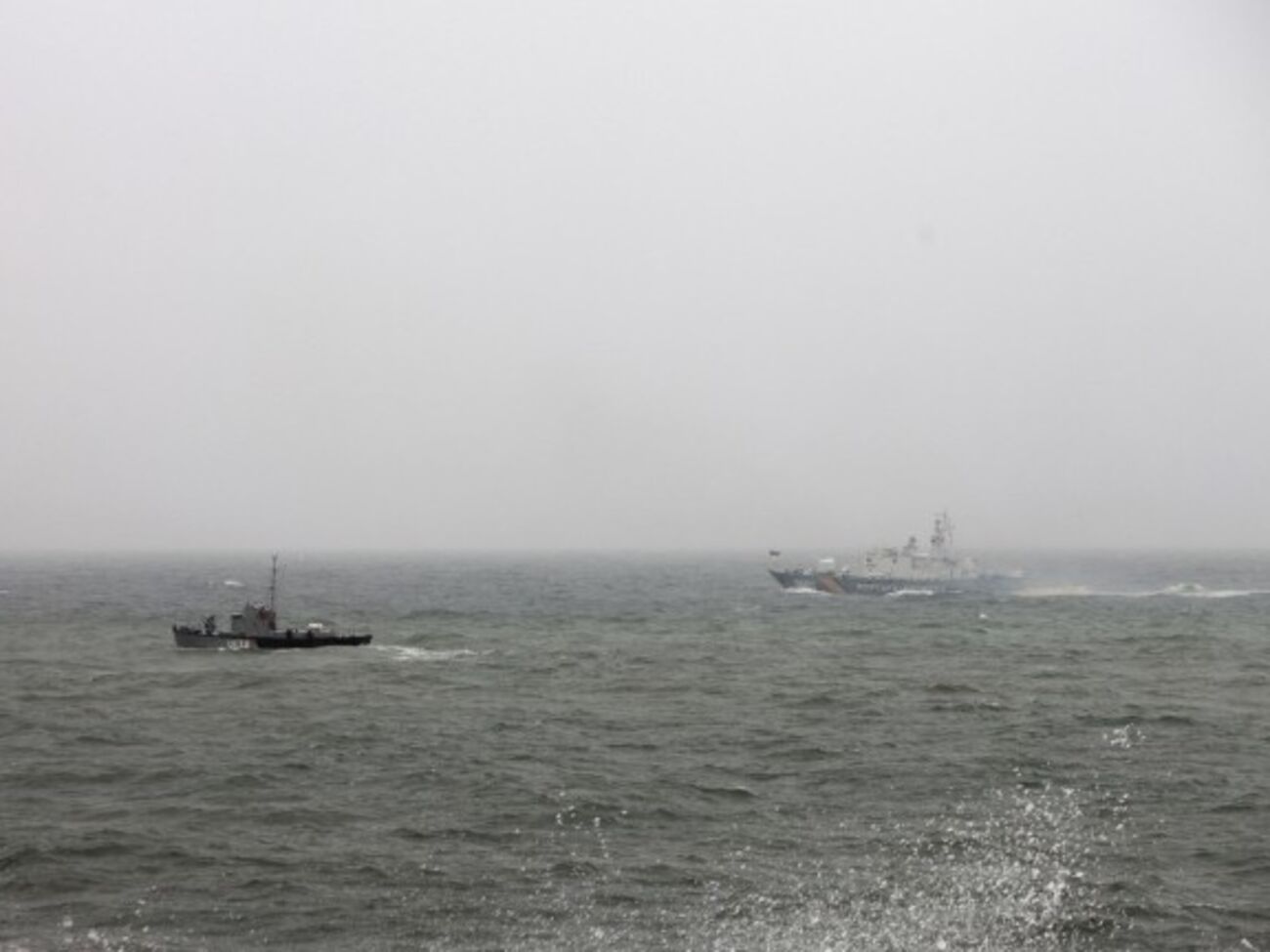 В исключительной экономической зоне Латвии замечены два российских корабля