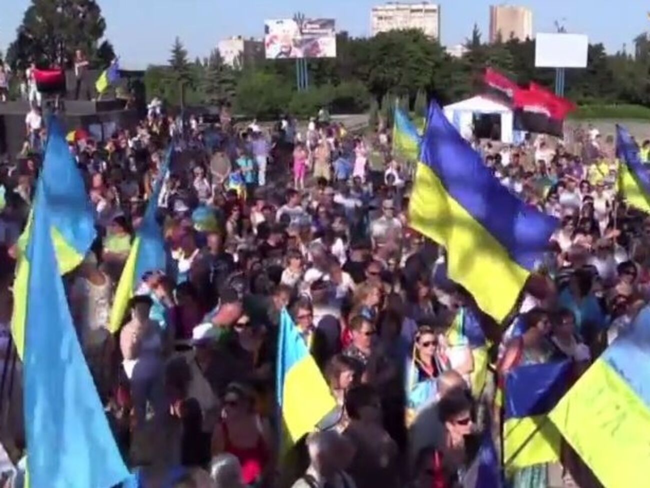 Жители Мариуполя выступили против демилитаризации Широкино