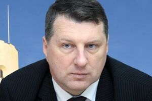 Президент Латвии Раймонд Вейонис одобрил решение сейма о финансировании междисциплинарной комиссии по изучению деятельности КГБ