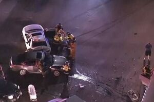 Полиция расследует аварию в Калифорнии, в которой пострадали 11 человек