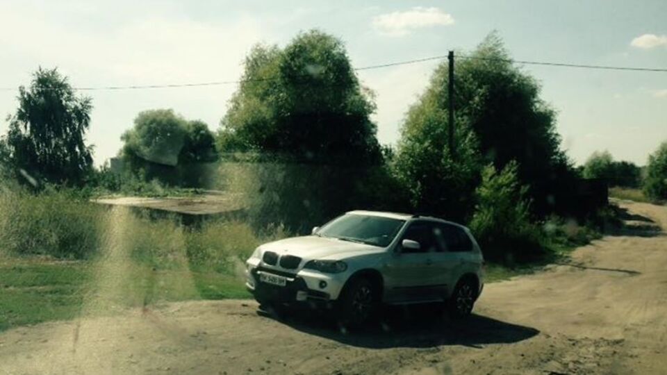 Денис Казанский: Хорошо иметь домик в деревне. Особенно если рядом залегает янтарь, а ты работаешь в милиции.